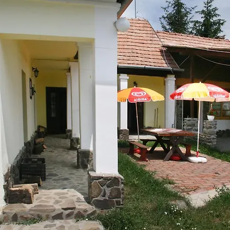 Toldi Vendeghaz