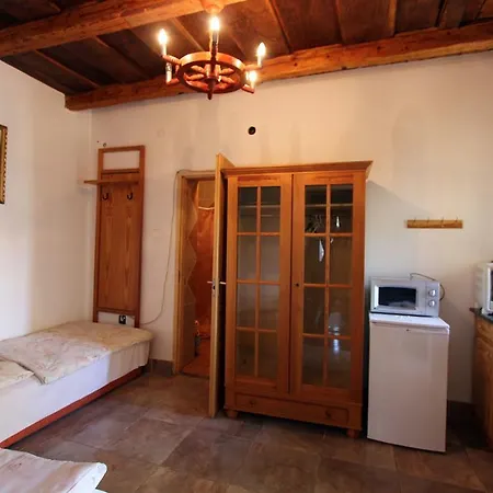 Toldi Vendeghaz Felsőtold