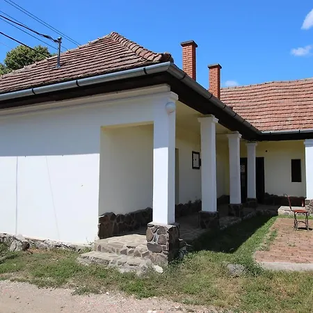 Toldi Vendeghaz Felsőtold