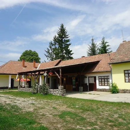 Toldi Vendeghaz